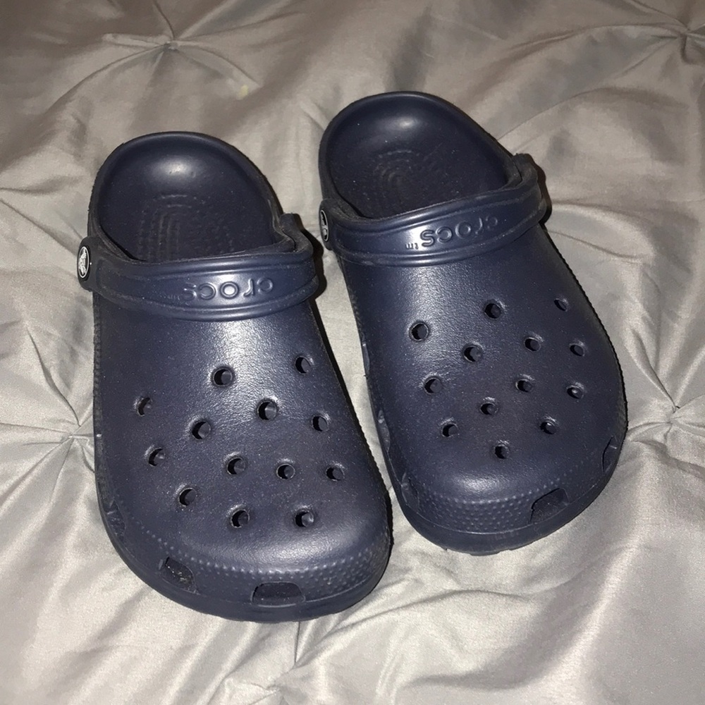 NEW crocs